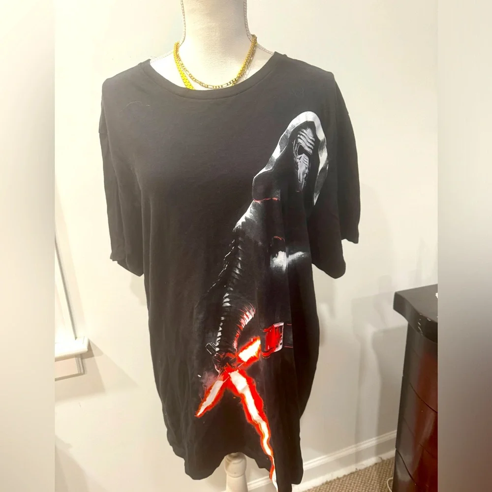 KYLO REN TEE - Picture 1 of 5